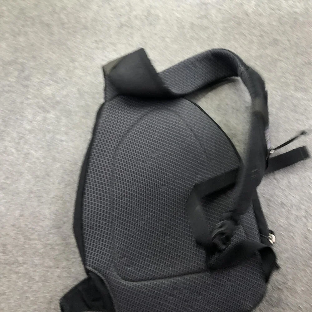 Patagonia Atom 8L Black 18
